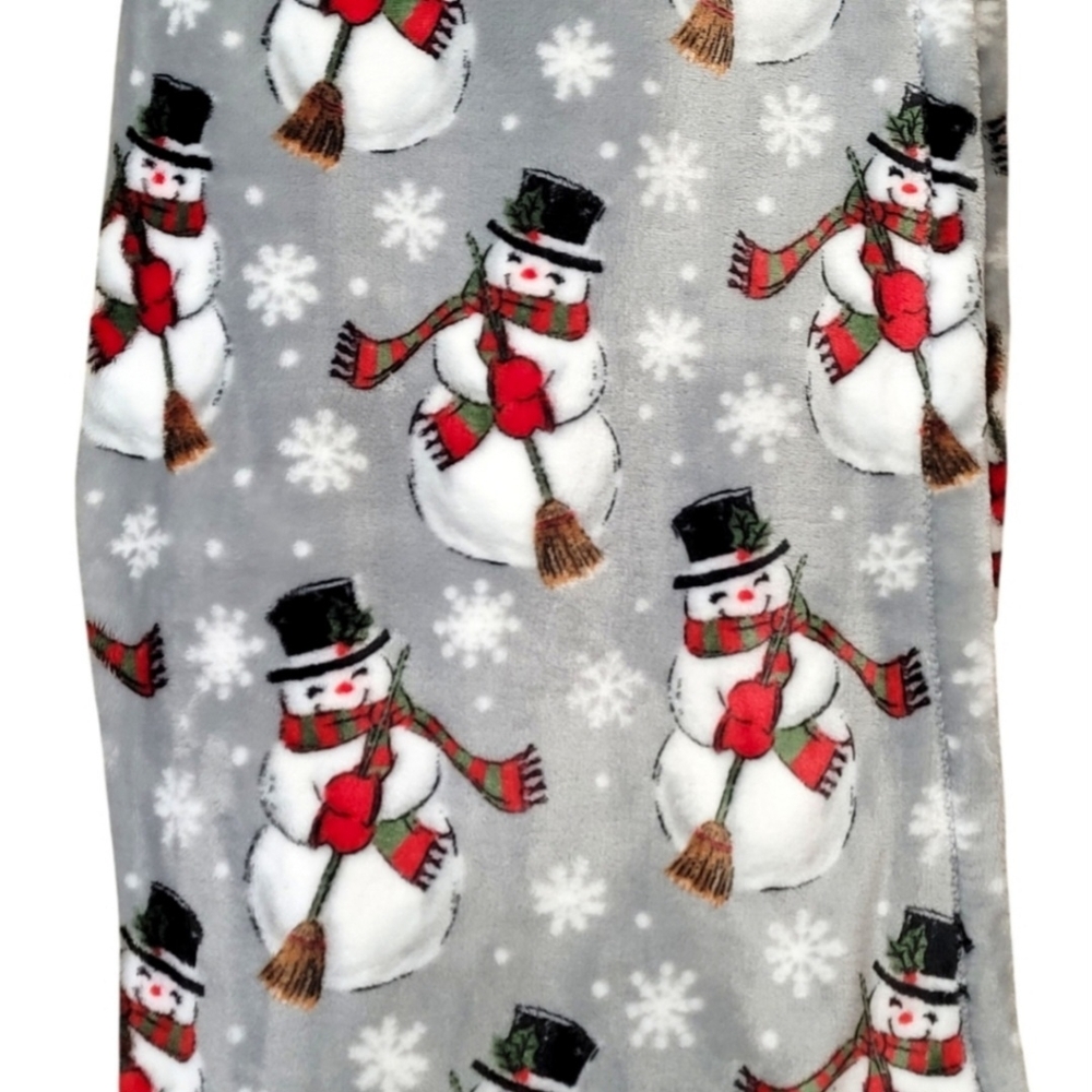🆑️CLEARANCE Winter Wonderland Gray Snowday Snowman 50" X 70" Velvet Plush Throw